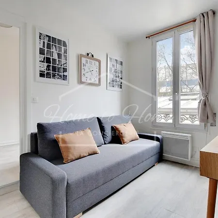 Cozy & Relaxing With Bedroom In
